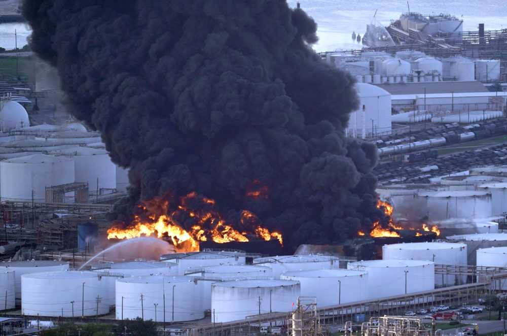 Evacuations and Shelter Orders as Massive Deer Park Pipeline Fire Rages