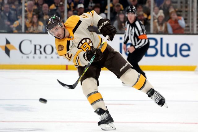 NHL Training Camps Approach as Key Defensemen Remain Unclaimed