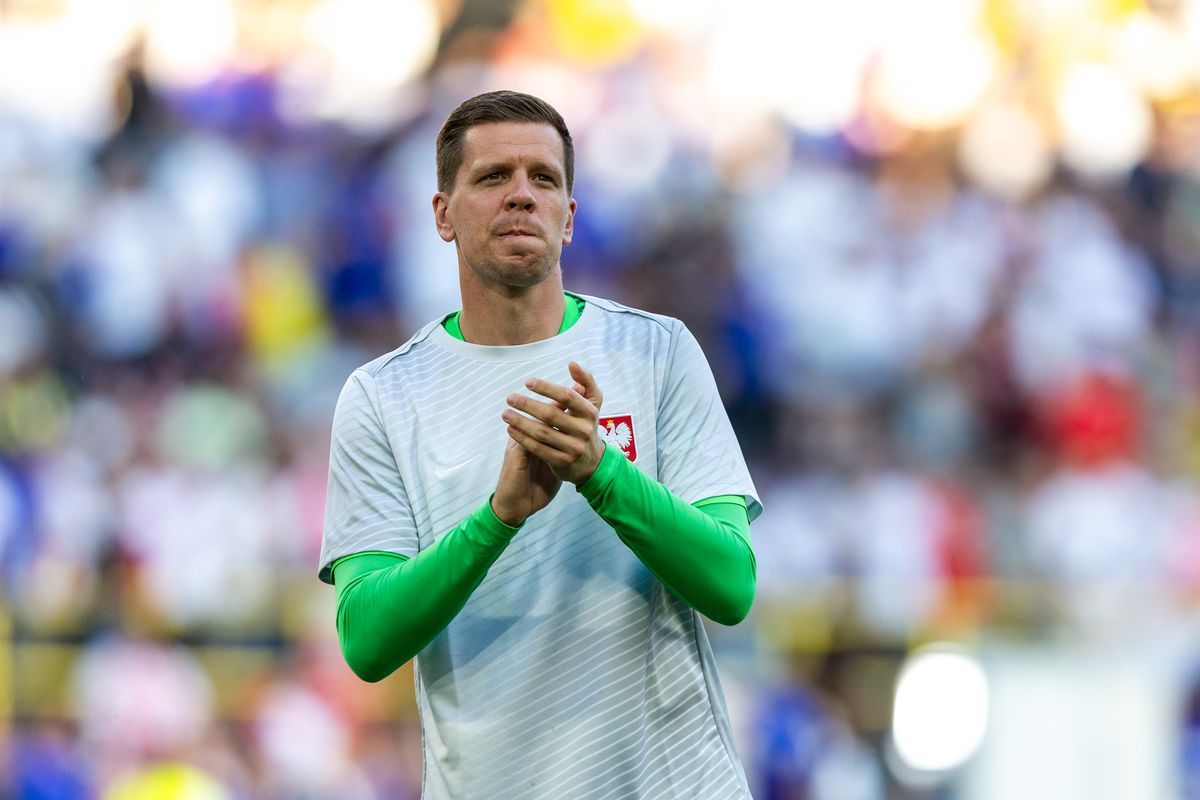 Wojciech Szczęsny Considers Comeback to Barcelona Amid Goalkeeper Crisis
