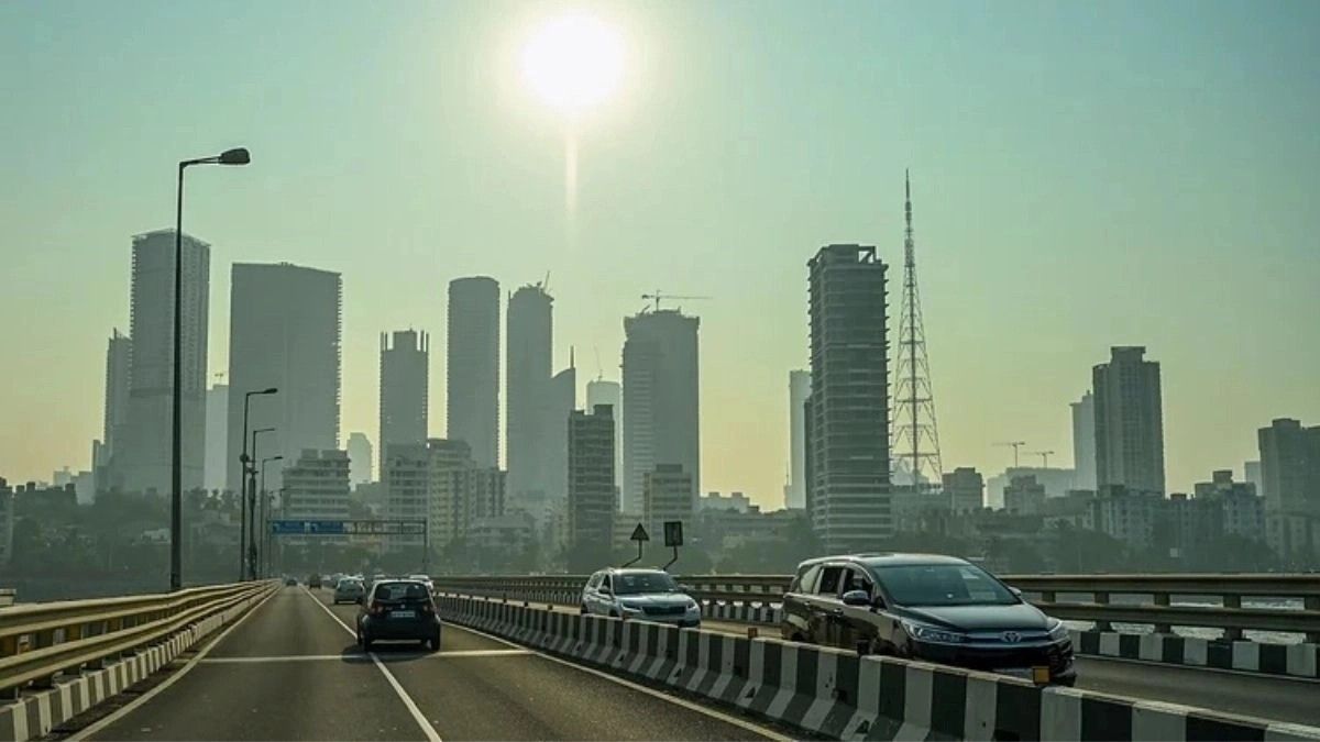 Mumbai Weather Update: Humid Start with Heavy Rain Ahead