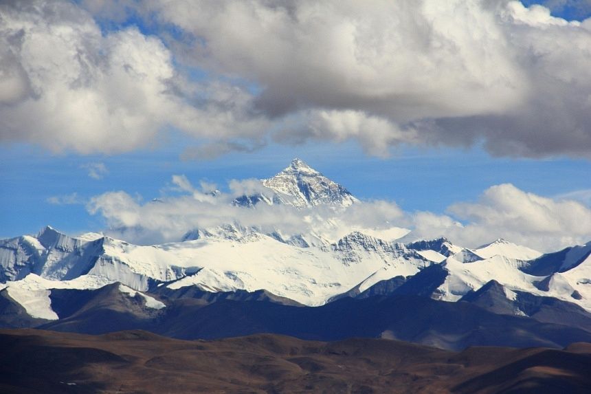 Search Efforts Intensify for Missing Singaporean in Everest Region