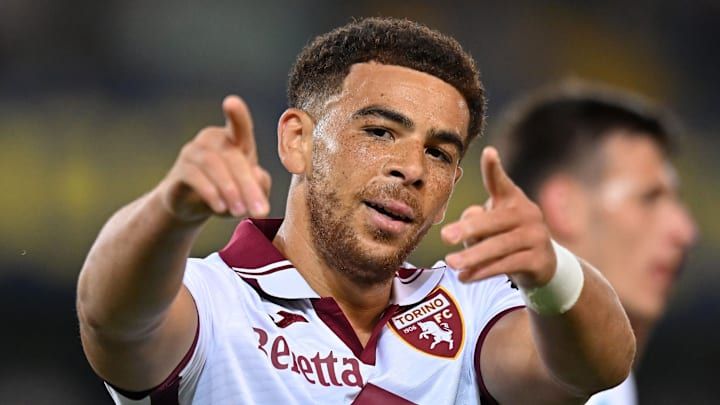 From Saints to Italy: Ché Adams Shares Transfer Insights and More