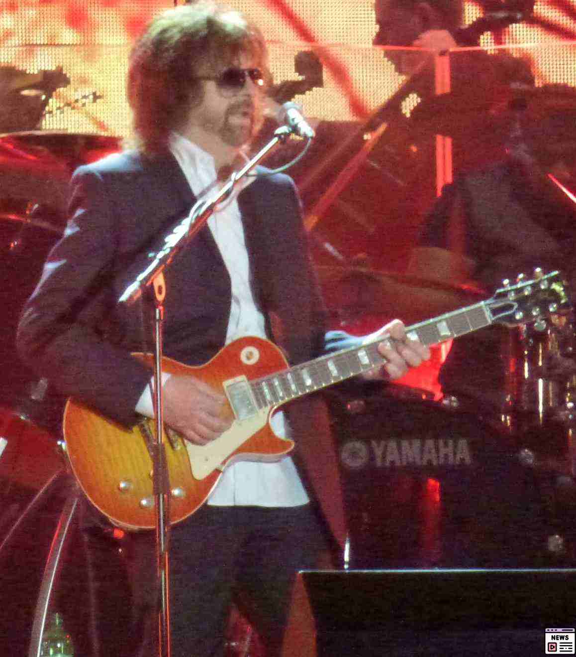 Jeff Lynne’s Stellar Show Highlights Pittsburgh’s Concert Lineup