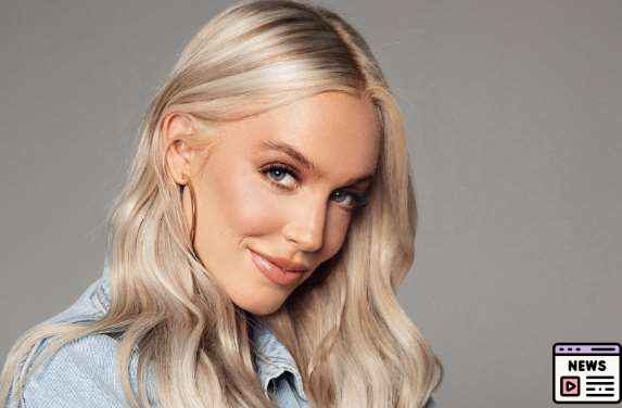 Alex Coopers Net worth
