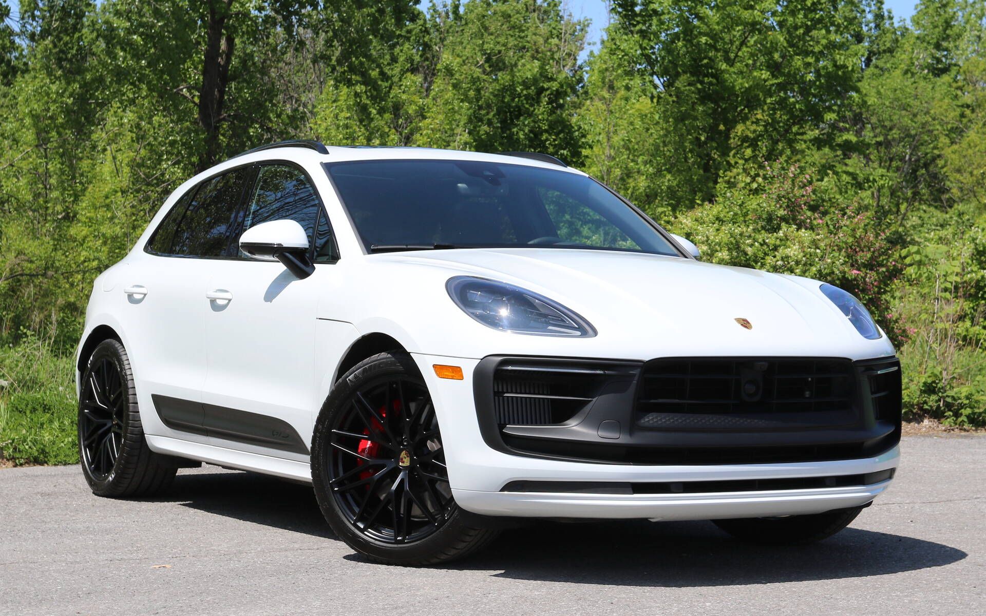 Porsche Macan vs Cayenne SUV Face-off