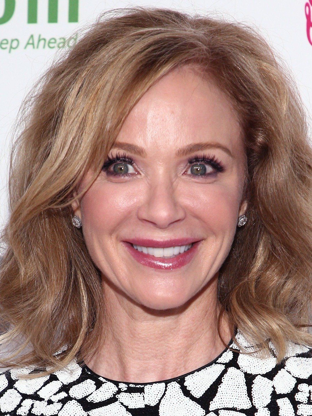 Lauren Holly Net Worth