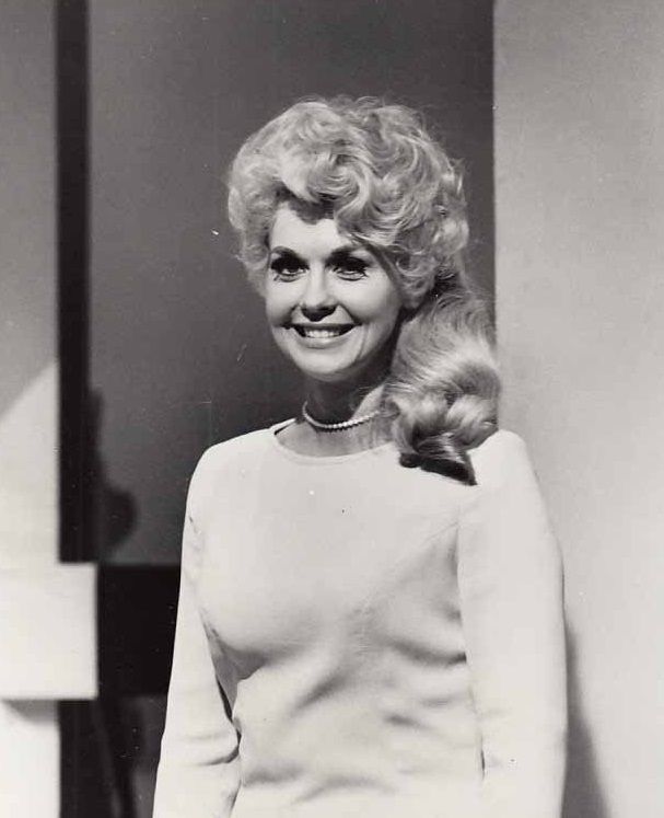 Actress Donna Douglas Net Worth